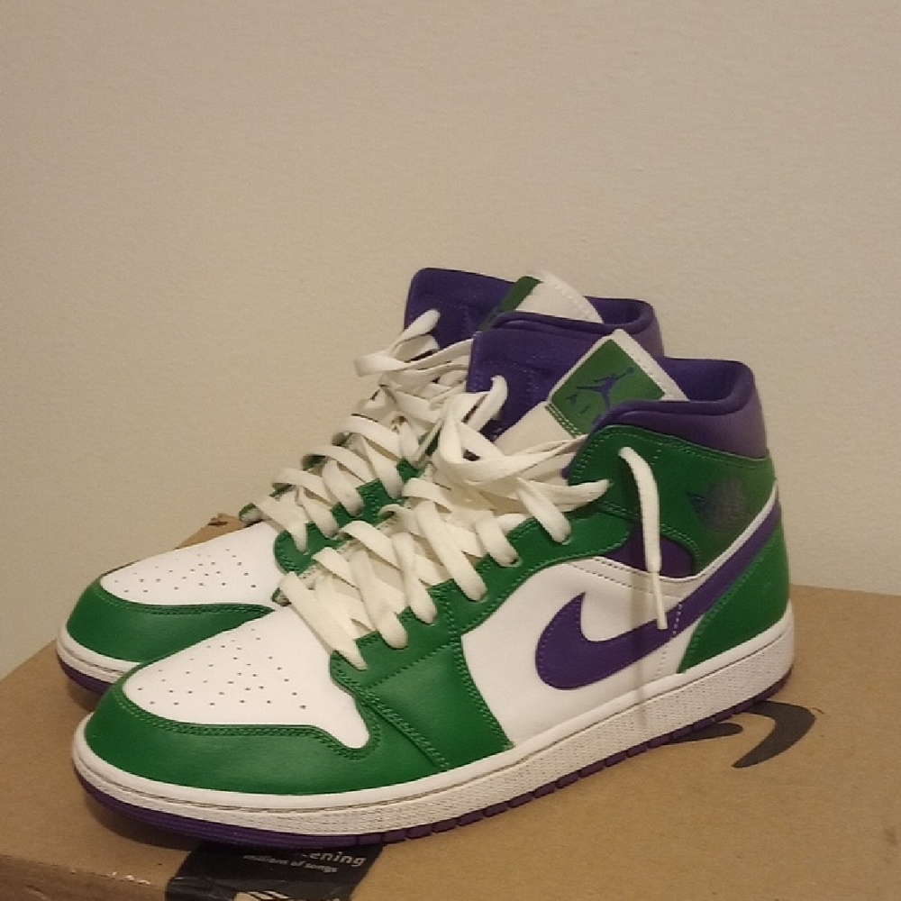 Jordan Sneakers Green Purple White